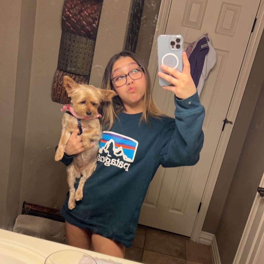 Hey guys! i am a senior in high school looking for a way to make some money!